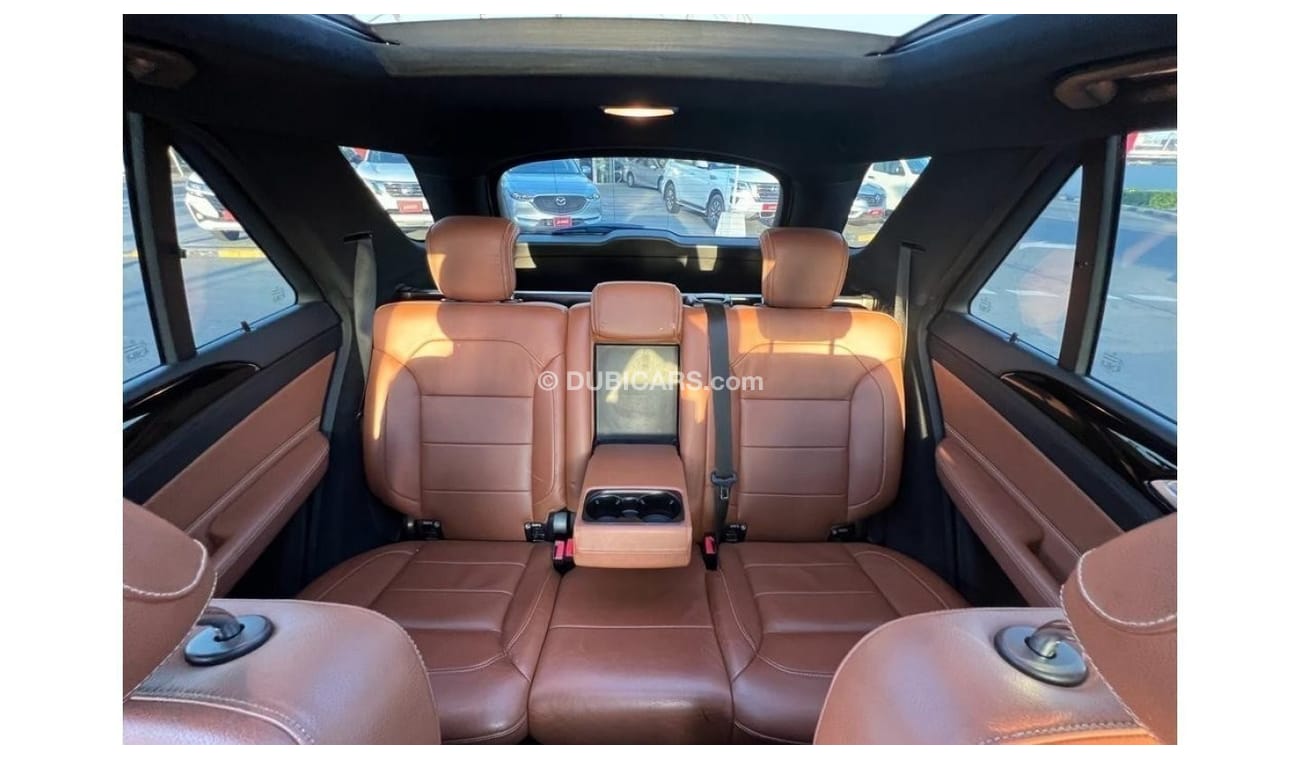 مرسيدس بنز GLE 400 AMG MERCEDES BENZ GLE400 2016 GCC 4MATIC FULL OPTIONS WITH ONE YEAR DEALER WARRANTY