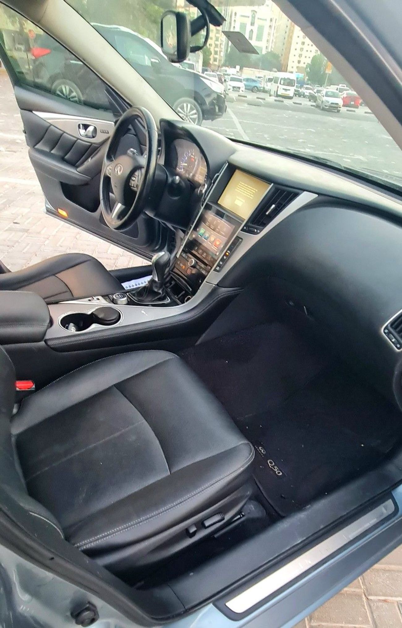 Infiniti Q50 Premium 2.0L