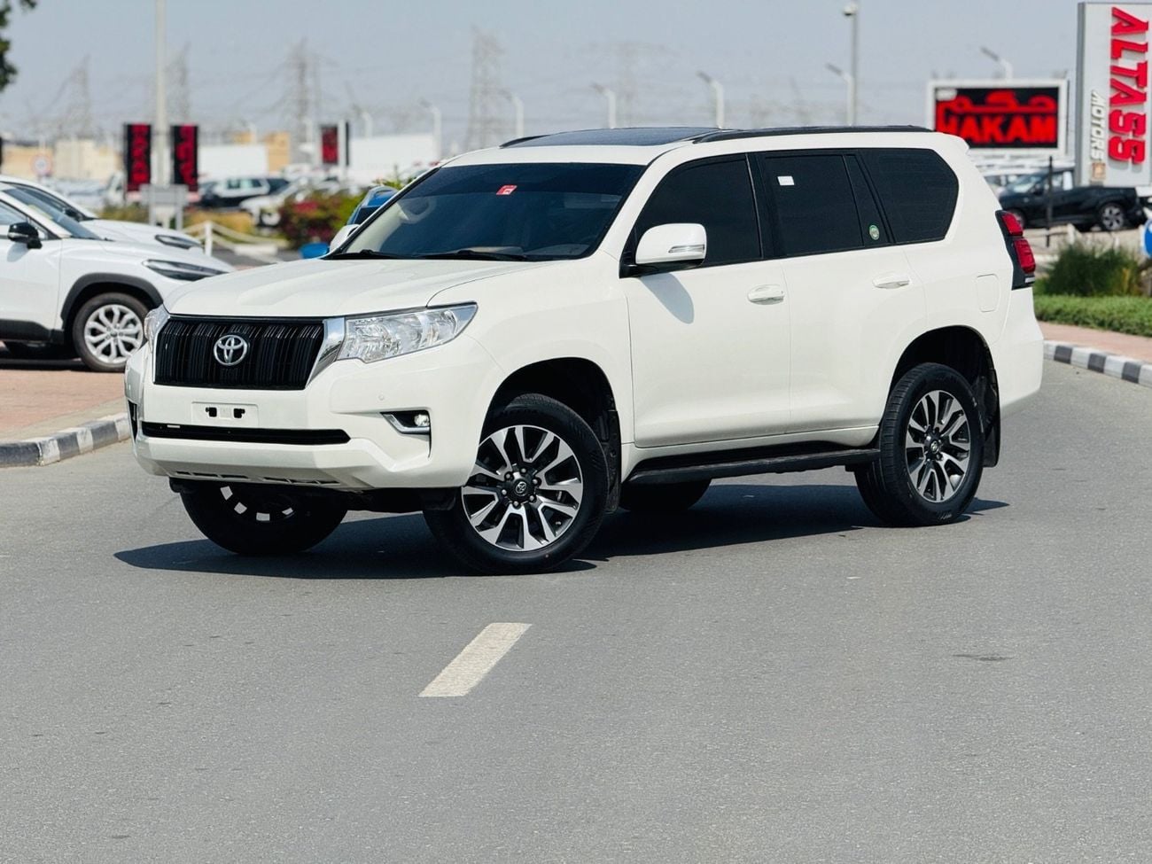 تويوتا برادو Toyota Prado Model 2022 fuel petrol cylinder 6 colour white Gear Automatic
