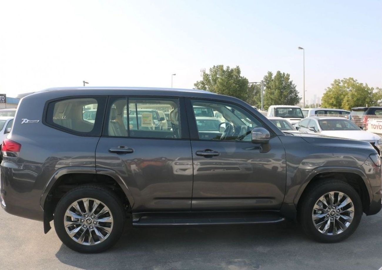 تويوتا لاند كروزر VX 2022| TWIN TURBO 3.5L 70TH ANNIVERSARY V6 WITH RADAR A/T JBL SOUND 4WD PETROL EXPORT ONLY