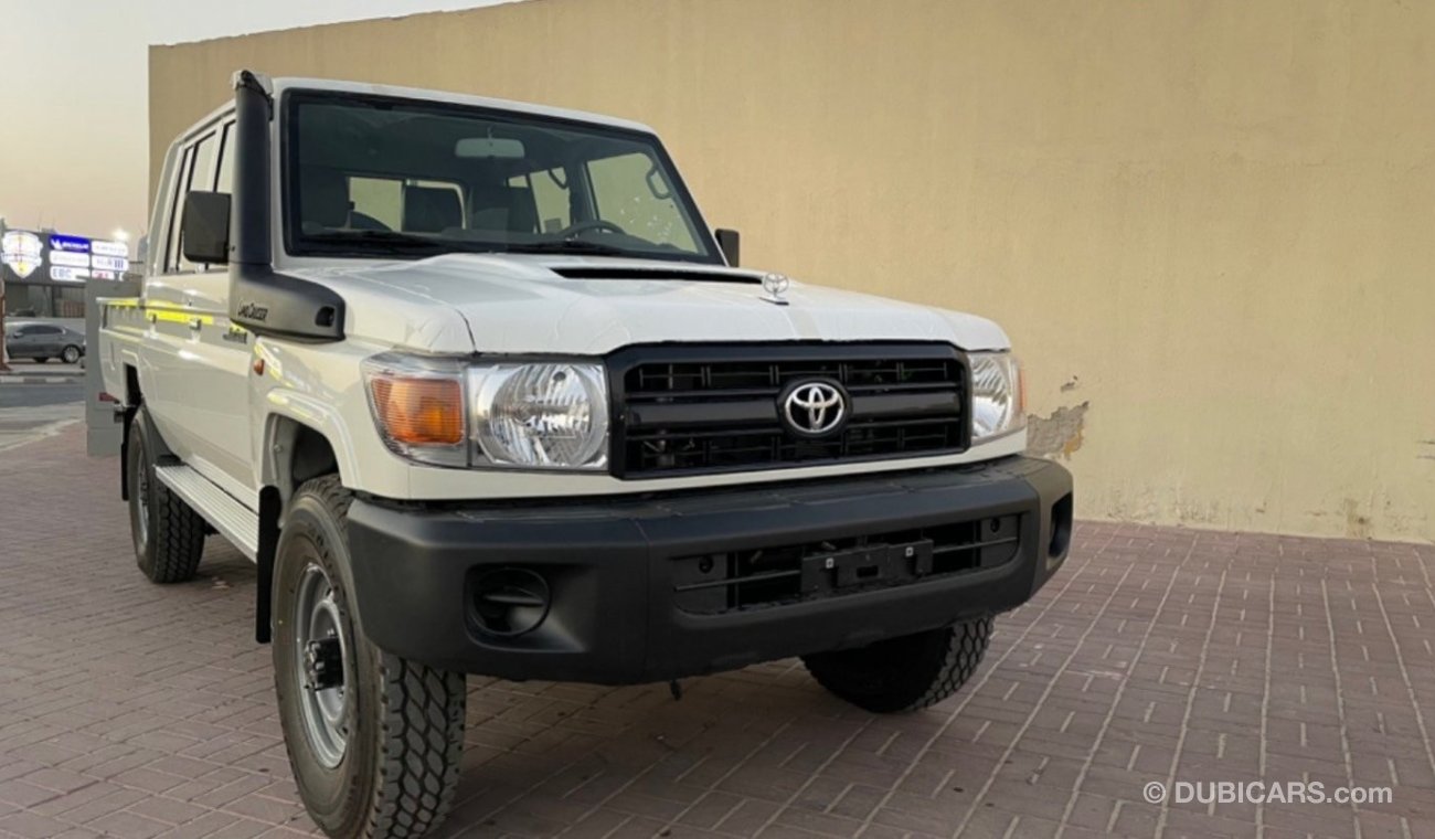 تويوتا لاند كروزر بيك آب TOYOTA LAND CRUISER PICK UP DC 4.5L DIESEL 2022 MODEL