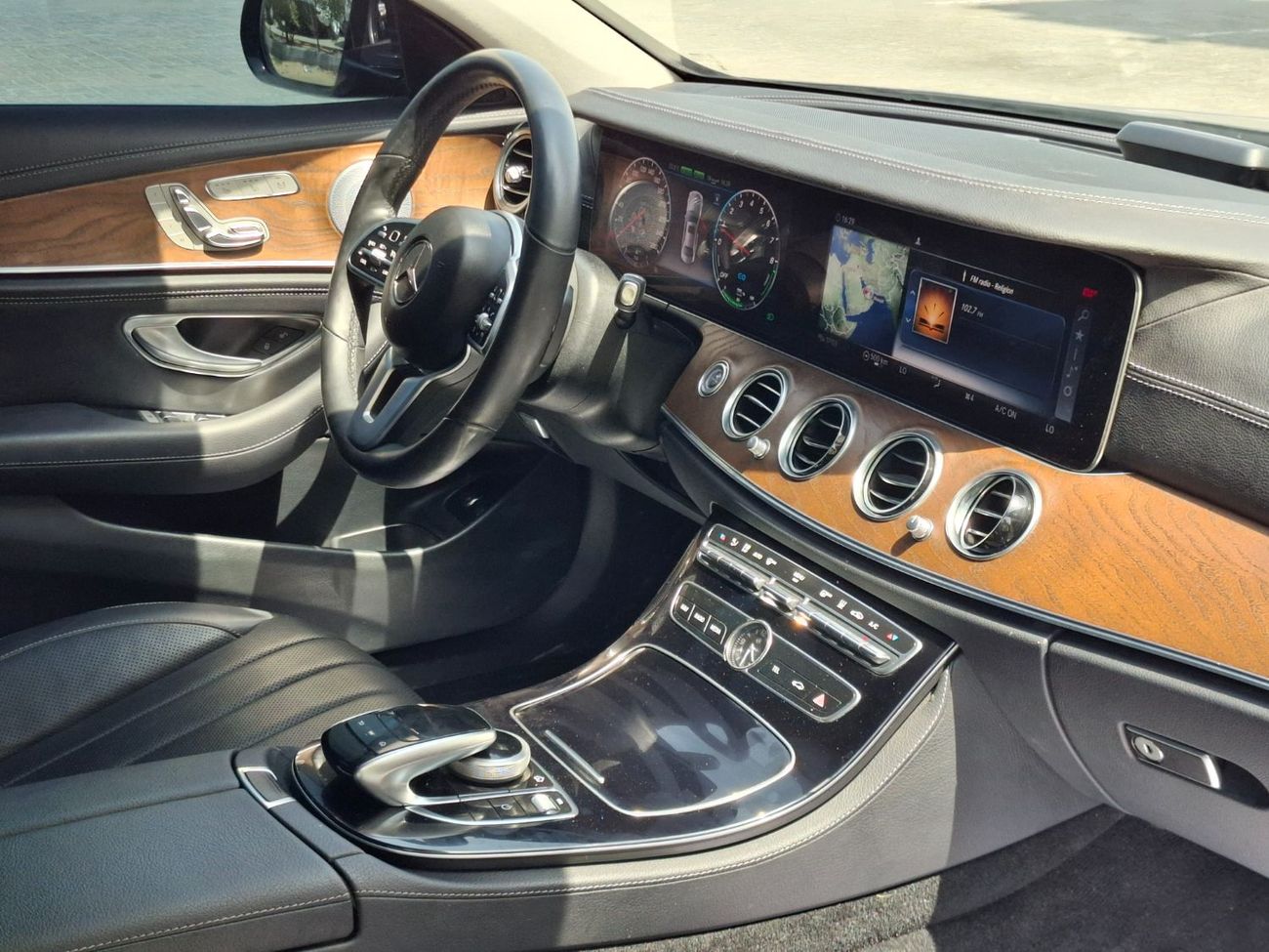 مرسيدس بنز E300 مرسيدس بنز E300e 2019