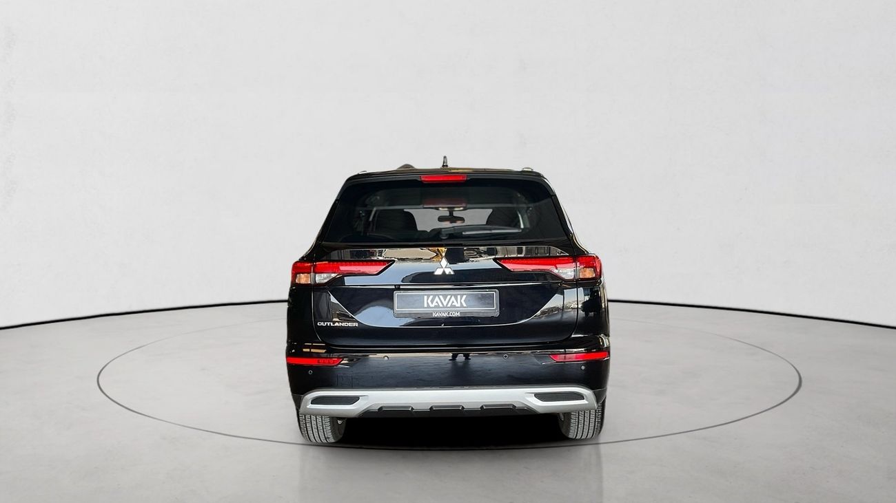 ميتسوبيشي آوتلاندر GLX MIDLINE 2.5 AUTO 4WD 7SEAT ML FABRIC SEATS | شامل الضمان | 0 ﺪﻔﻋﺓ ﺃﻮﻟﻯ