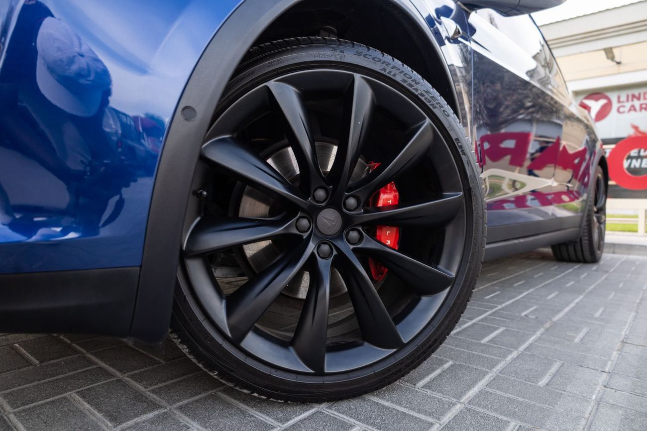 تسلا موديل اكس Performance