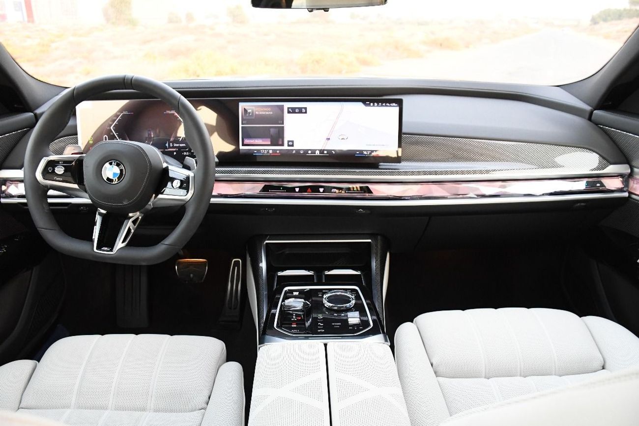 بي أم دبليو 735i BMW 735I M KIT 2026 GCC