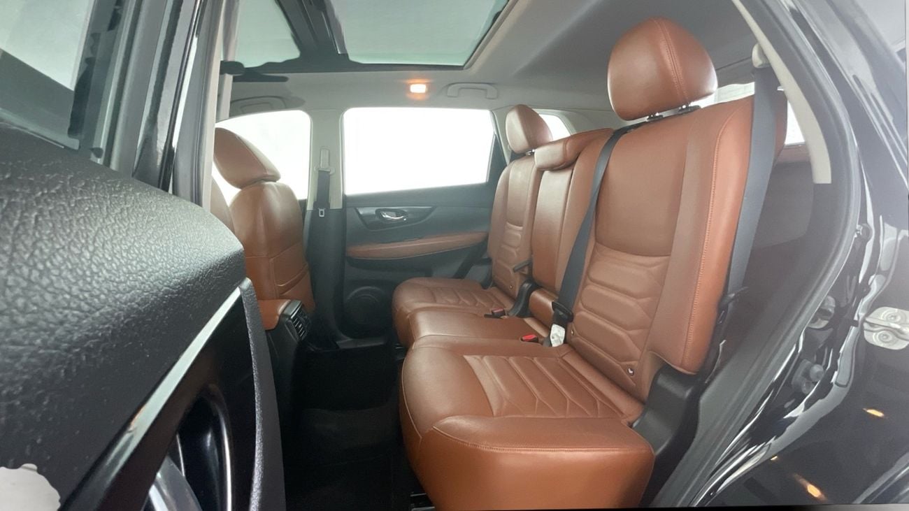 نيسان إكس تريل 2.5 SL 4WD 7STR AUTO LANE DEPARTURE | شامل الضمان | 0 ﺪﻔﻋﺓ ﺃﻮﻟﻯ