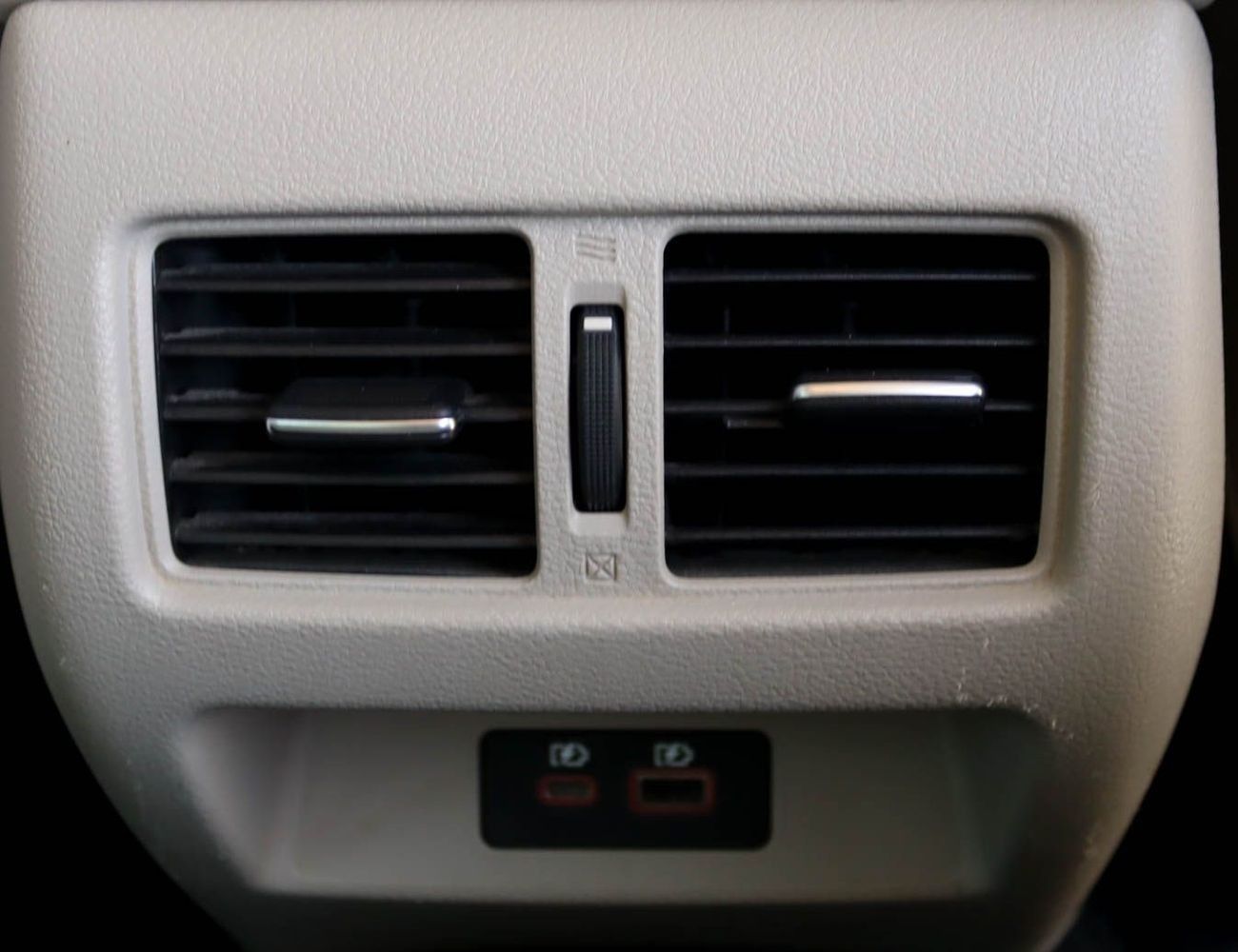 Nissan Altima 2.5 S Nissan Altima 2.5L 2020 original paint GCC  accident-free in excellent condition 888 P.M