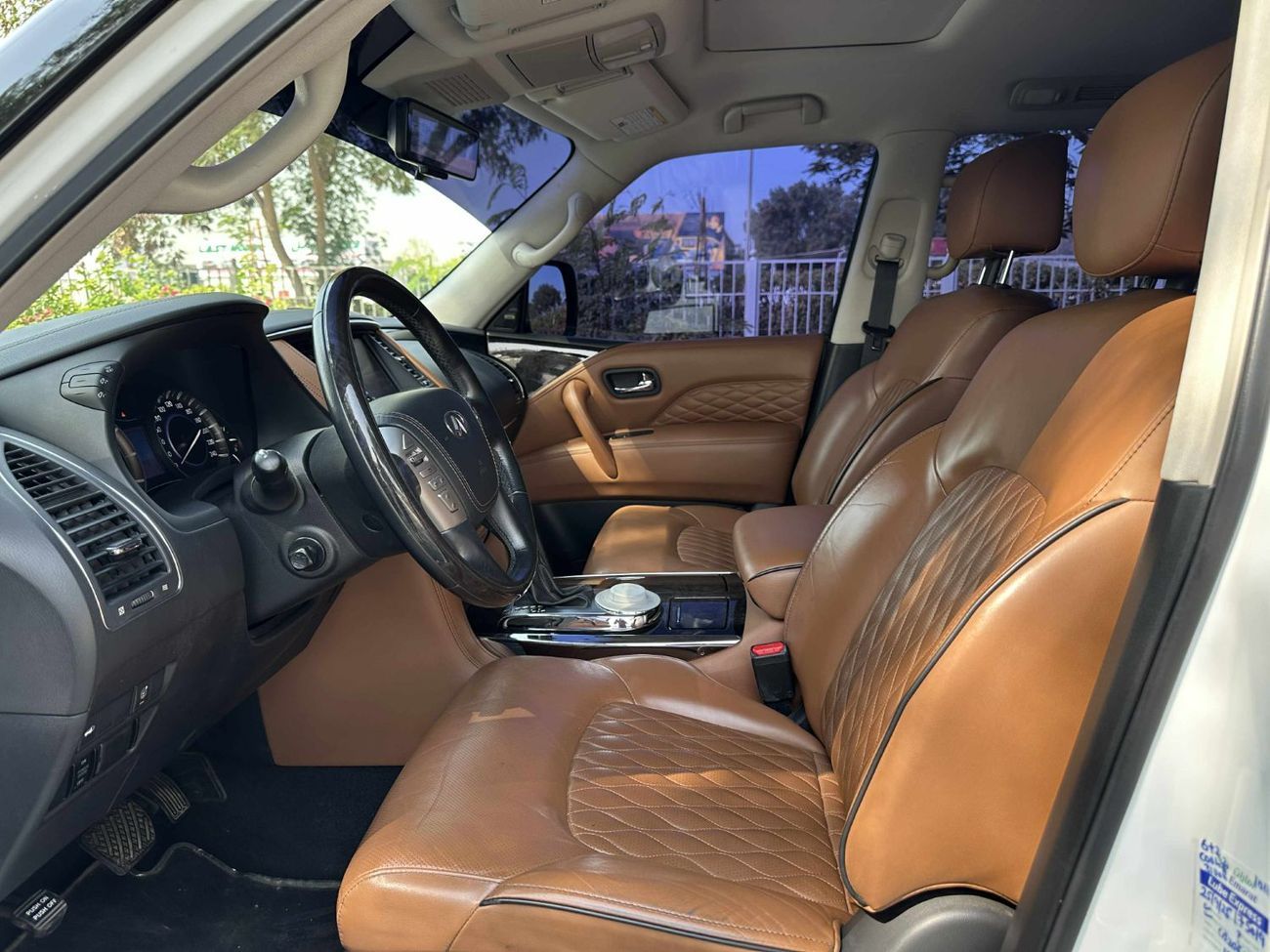 إنفينيتي QX80 Luxury 5.6L