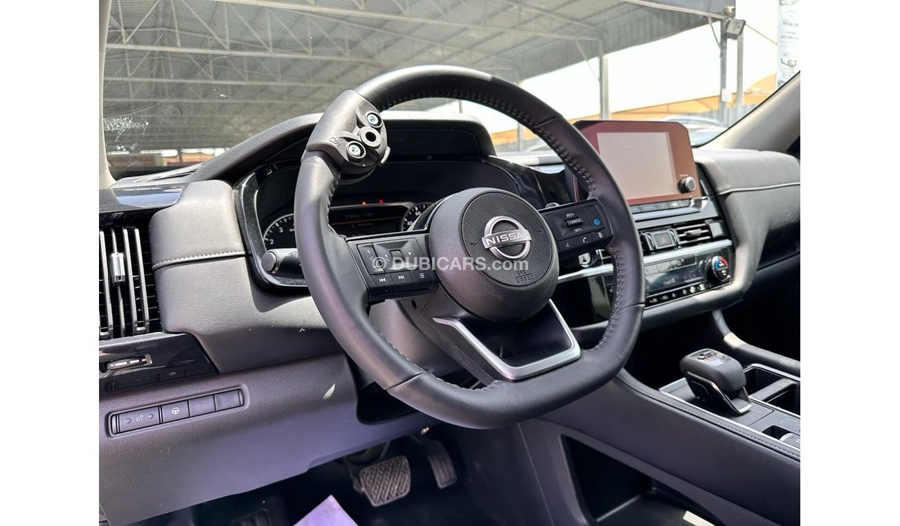 Nissan Pathfinder SV