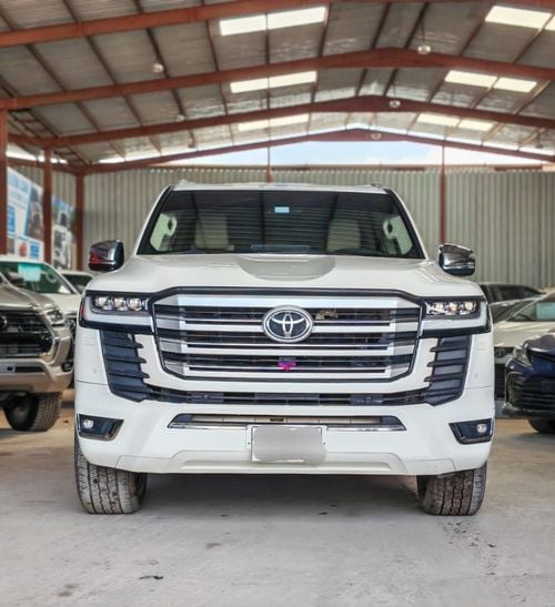 Toyota Land Cruiser Toyota landcruise 2023model VXR 4.0 petrol Engine Colour White push start Transmission Automatic Int