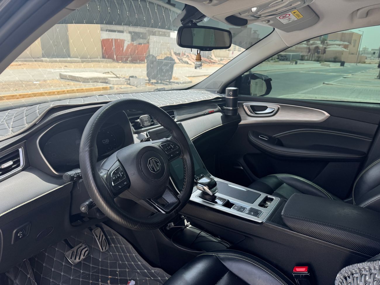 أم جي RX5 Lux 1.5L T