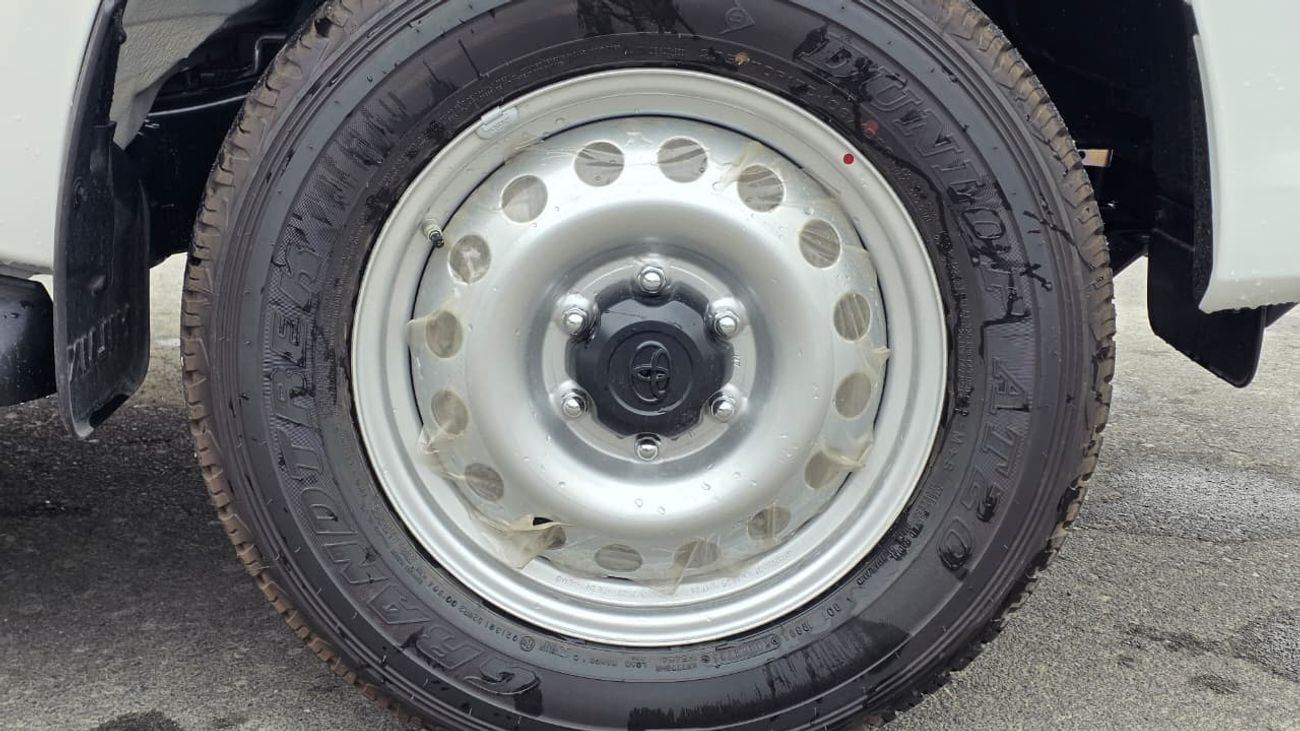 تويوتا هيلوكس 2026 Toyota Hilux Single Cabin M/T 4x4 2.7L Gasoline
