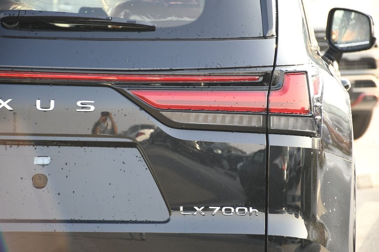 Lexus LX700h VIP 2026 Lexus LX700h 3.5L HEV VIP 22'' wheels Full option (Ready Stock )