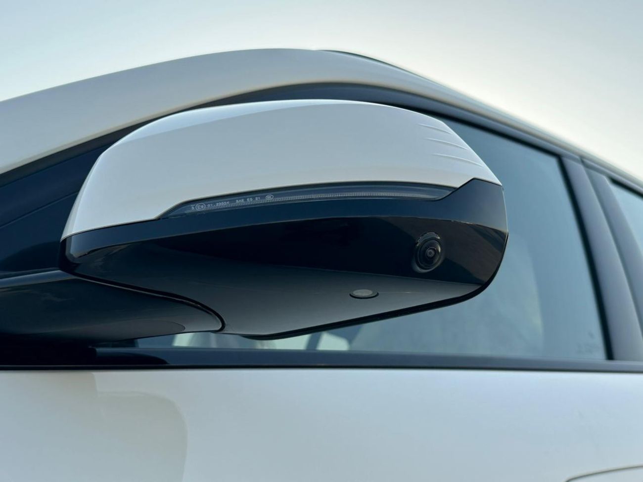 بي أم دبليو X2 XDRIVE 2.0, HARMAN SOUNDSYSTEM, PANORAMIC ROOF, KEYLESS ENTRY , MODEL 2026 GCC SPECS