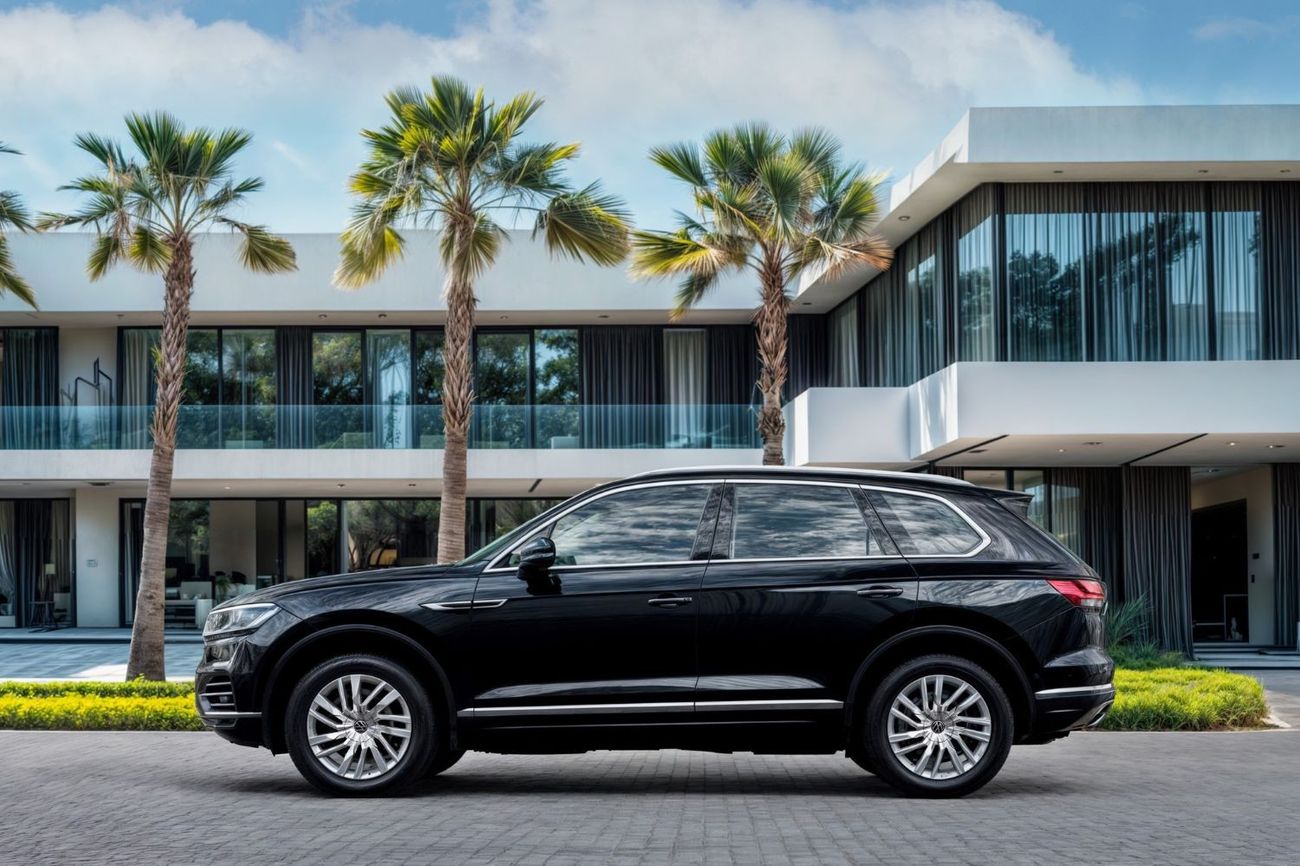 Volkswagen Touareg | 2,546 P.M  | 0% Downpayment | Pristine Condition!