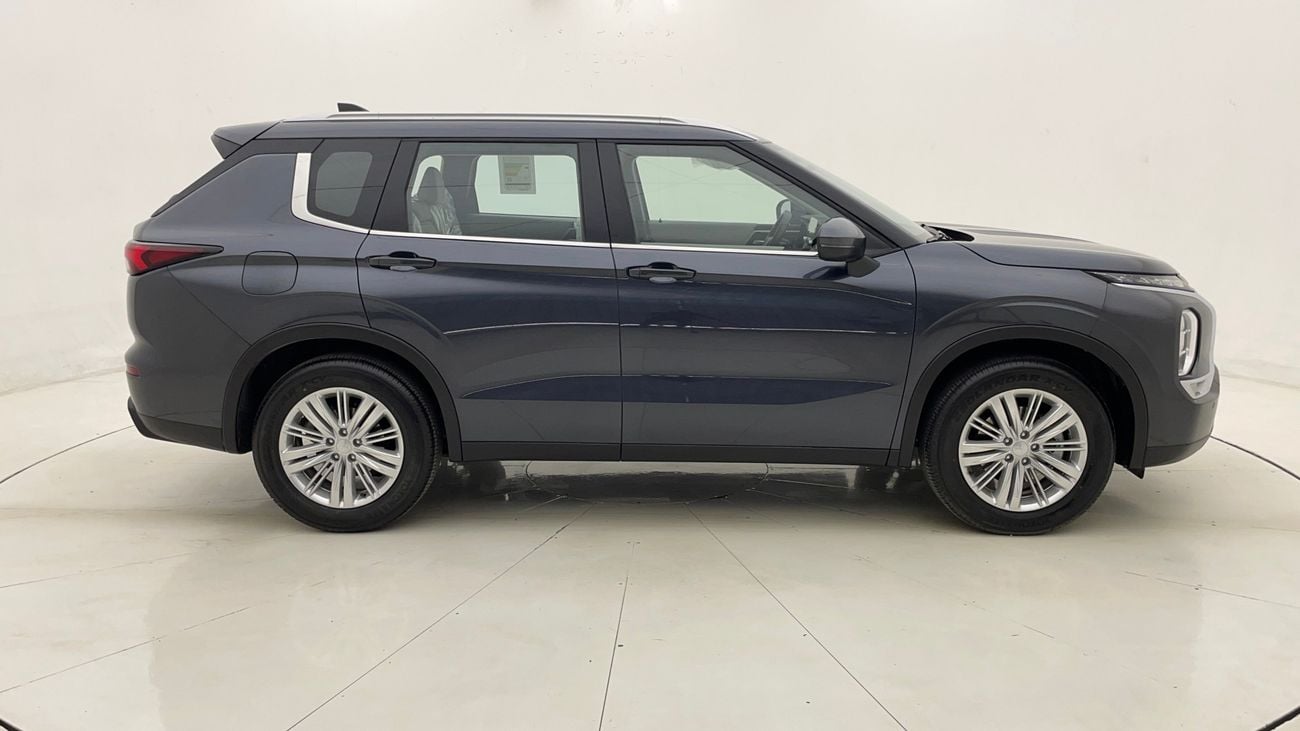 Mitsubishi Outlander MIDLINE WITH SUNROOF 2.5 | Zero Down Payment | Home Test Drive