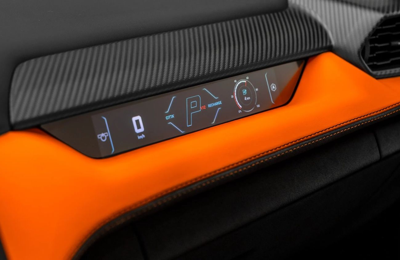 لامبورغيني ريفويلتو 6.5L V12 Naturally Aspirated Engine + eMotor