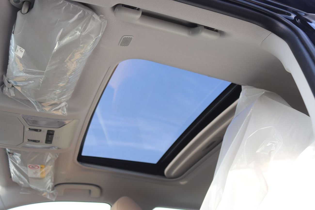 تويوتا راف ٤ XLE 2.0 XLE - 4WD - PUSH START - SUNROOF - ALLOY WHEELS - ELECTRIC TAIL GATE - MODEL 2025