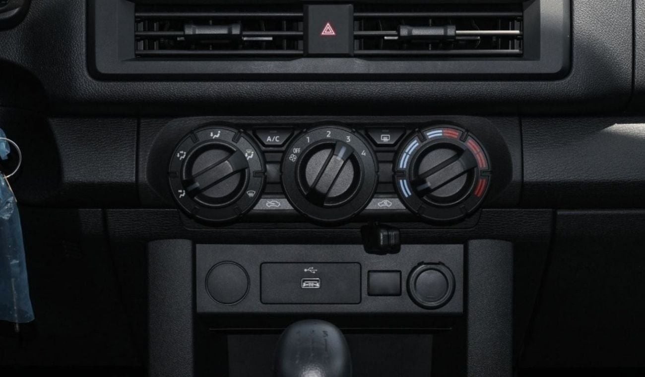 ميتسوبيشي L200 Brand New Mitsubishi L200 2.4L Petrol GLX| Grey/Black | M/T | Euro 5 | 4WD | 2024