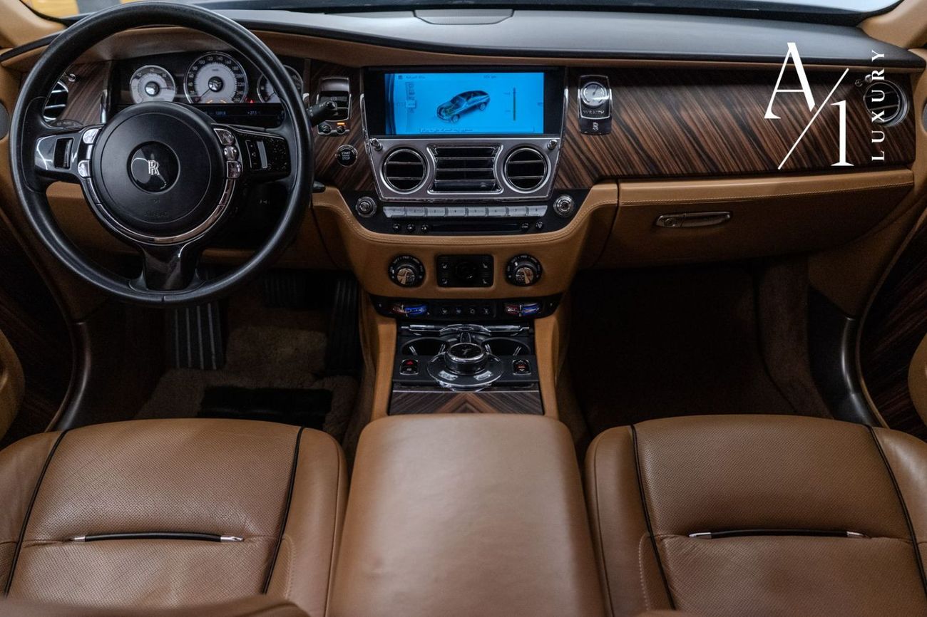 Rolls-Royce Wraith 2015 Rolls Royce Wraith, Full Service History, Starlight Roof, Excellent condition, GCC