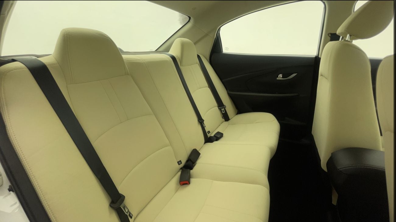 تشنجان الس فين 2024 V7 | AED 370/Month | 0 DP | 30 Day Return | Warranty | Service History