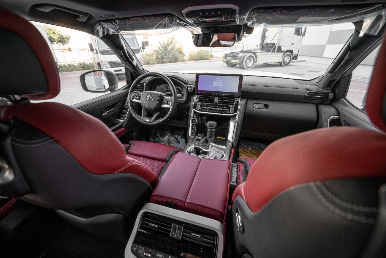 تويوتا لاند كروزر LC300 GR SPORT 3.3L DIESEL FULL OPTION WITH MBS AUTOBIOGRAPHY VIP MASSAGE SEAT AND ROOF STAR LIGHT