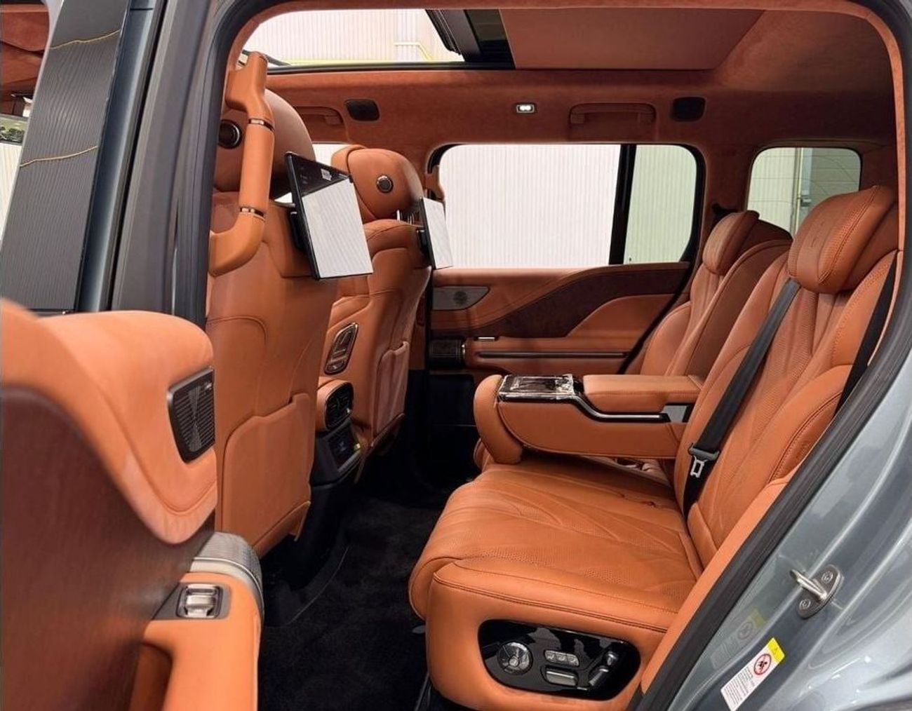 بي واي دي يوان بلس YangWang U8 E4 *Brand New* 2024 BYD YangWang U8 E4, Warranty, 1,180 HP, Fully Loaded, Delivery Kms