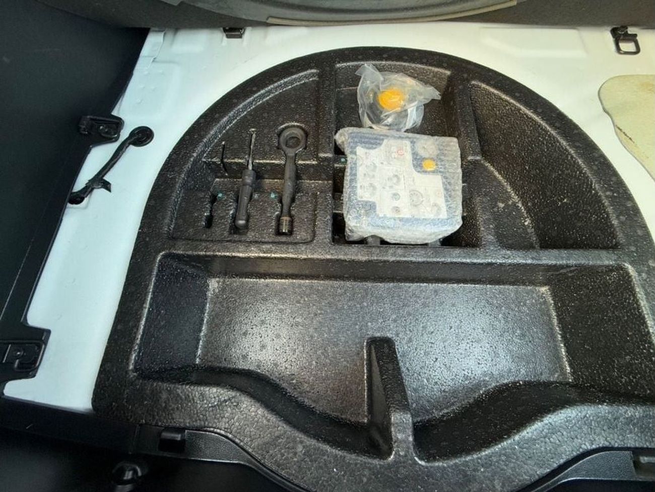 هيونداي فيلوستر Turbo 1.6L Full Option Panoramic Push Start Leader Seat