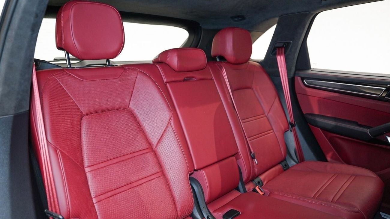 Porsche Cayenne | AED 5060 PM | Warranty 05-2026 | GCC