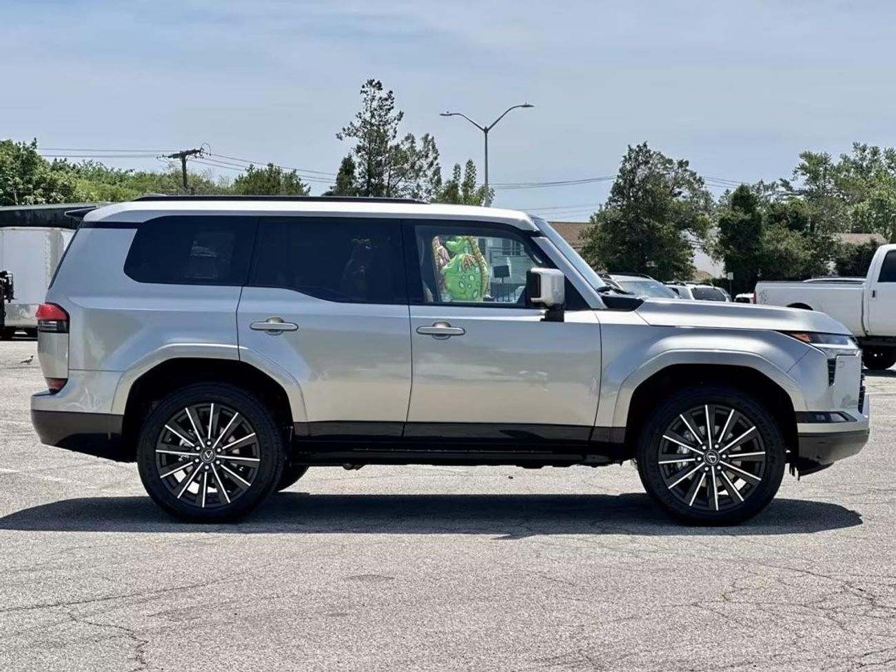 لكزس GX550 Luxury+ V6 3.4L Turbo 4WD 7-Seater Automatic