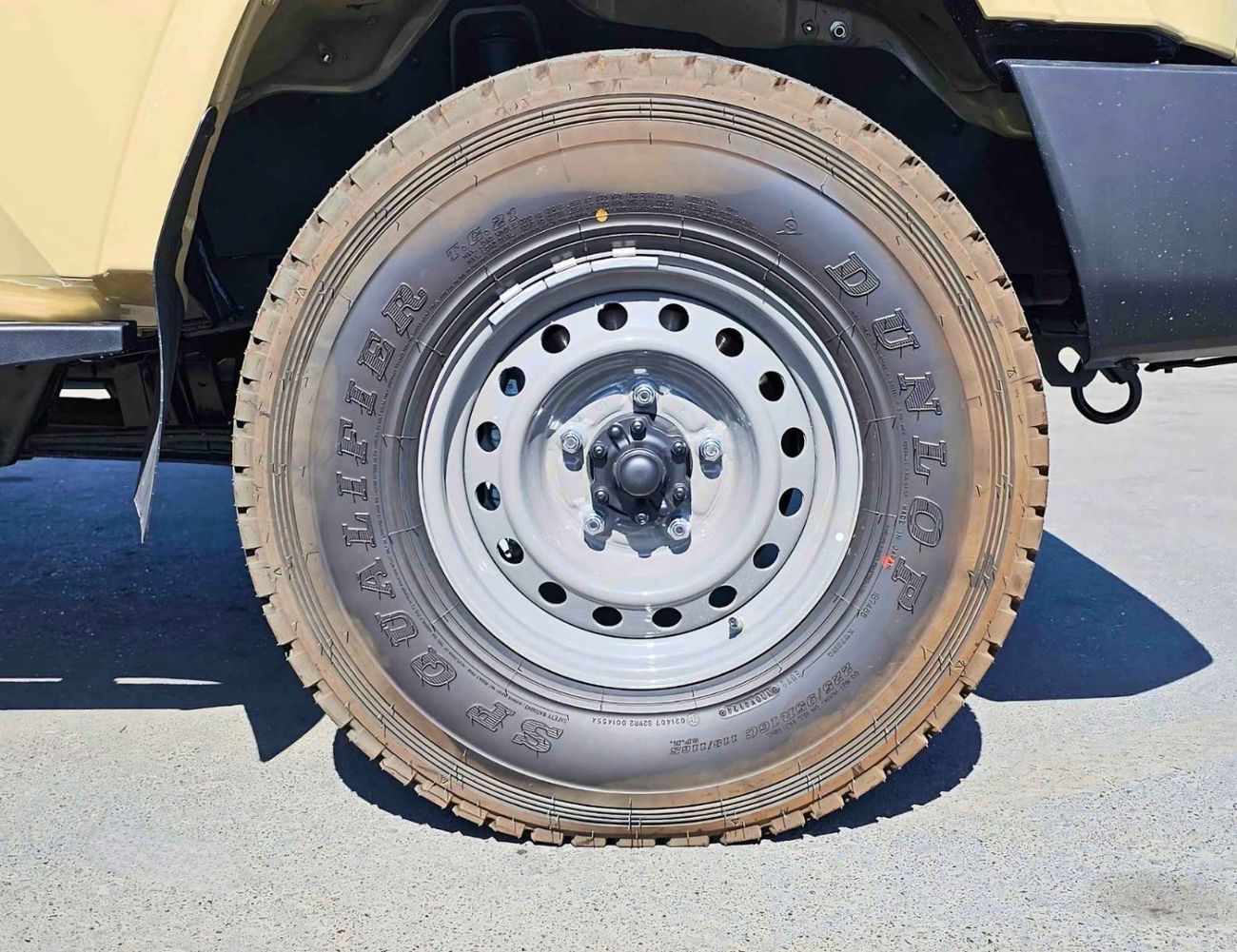 Toyota Land Cruiser Pick Up DOUBLE CABIN / 4.0L V6 PETROL A/T 4WD / SNORKEL, POWER WINDOWS  (CODE # STD-E)