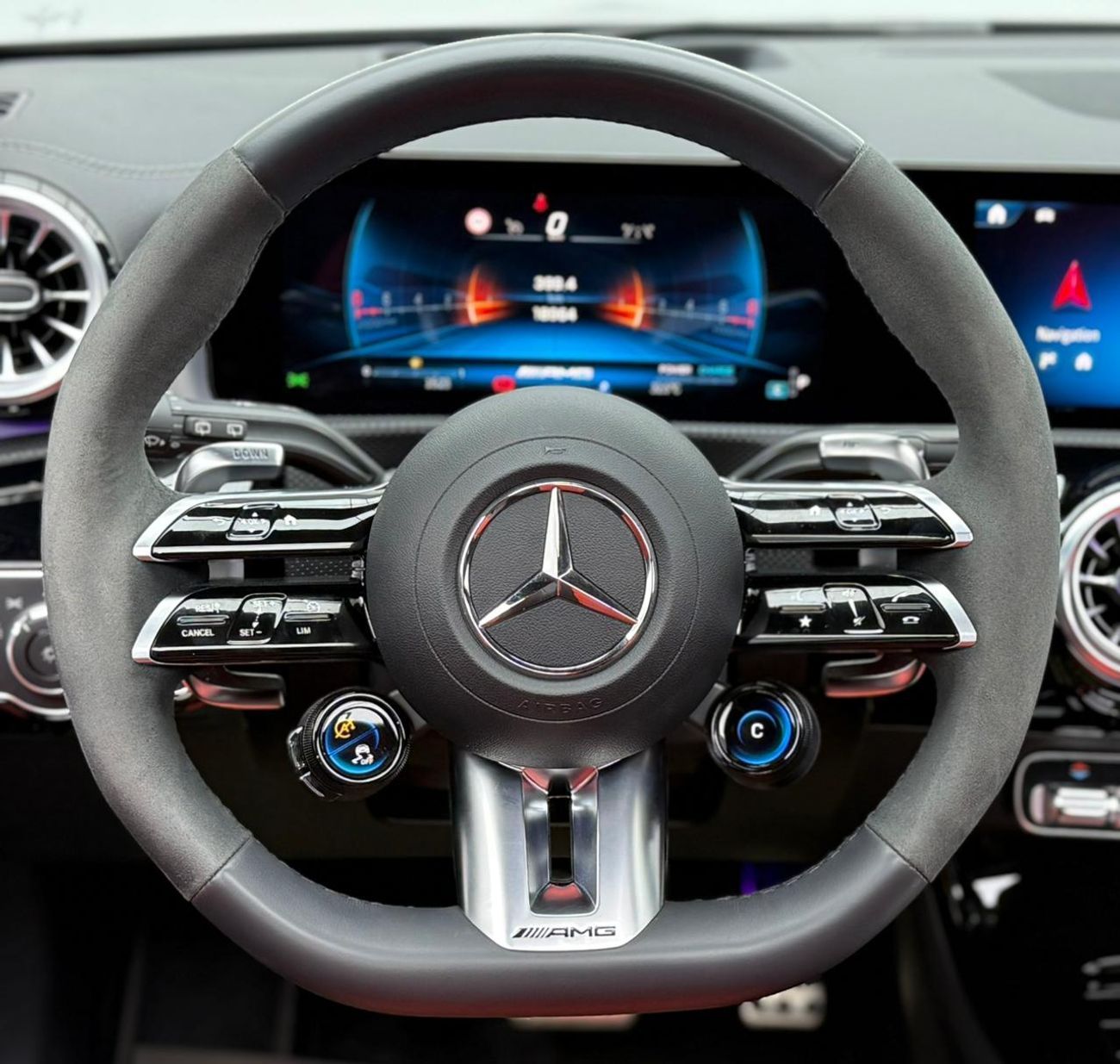 Mercedes-Benz A 35 AMG 4MATIC Hatchback 2024 Mercedes Benz A35 AMG with Aero Dynamic Kit, 2029 MB Warranty, 2028 MB Service