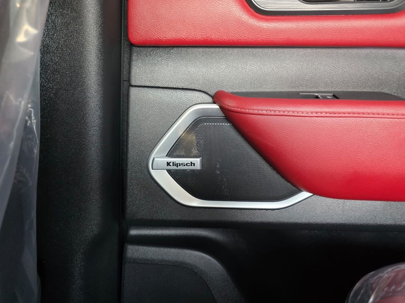 Nissan Patrol LE Platinum City 3.5L