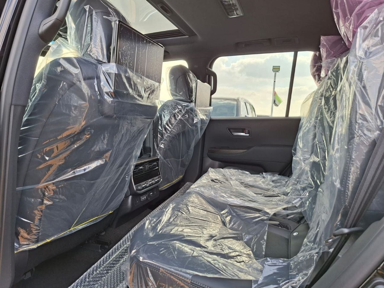 تويوتا لاند كروزر Toyota Land Cruiser VX 3.5L 2025 BLACK
