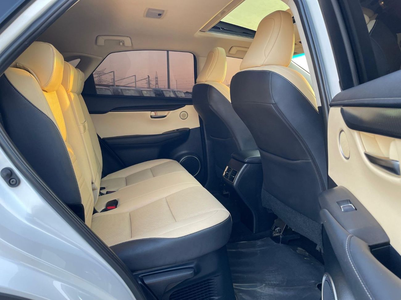 Lexus NX300 2019 Lexus NX300 2.0L V4 AWD 4x4 Turbo With Radar and Sensors Full Option - UAE PASS