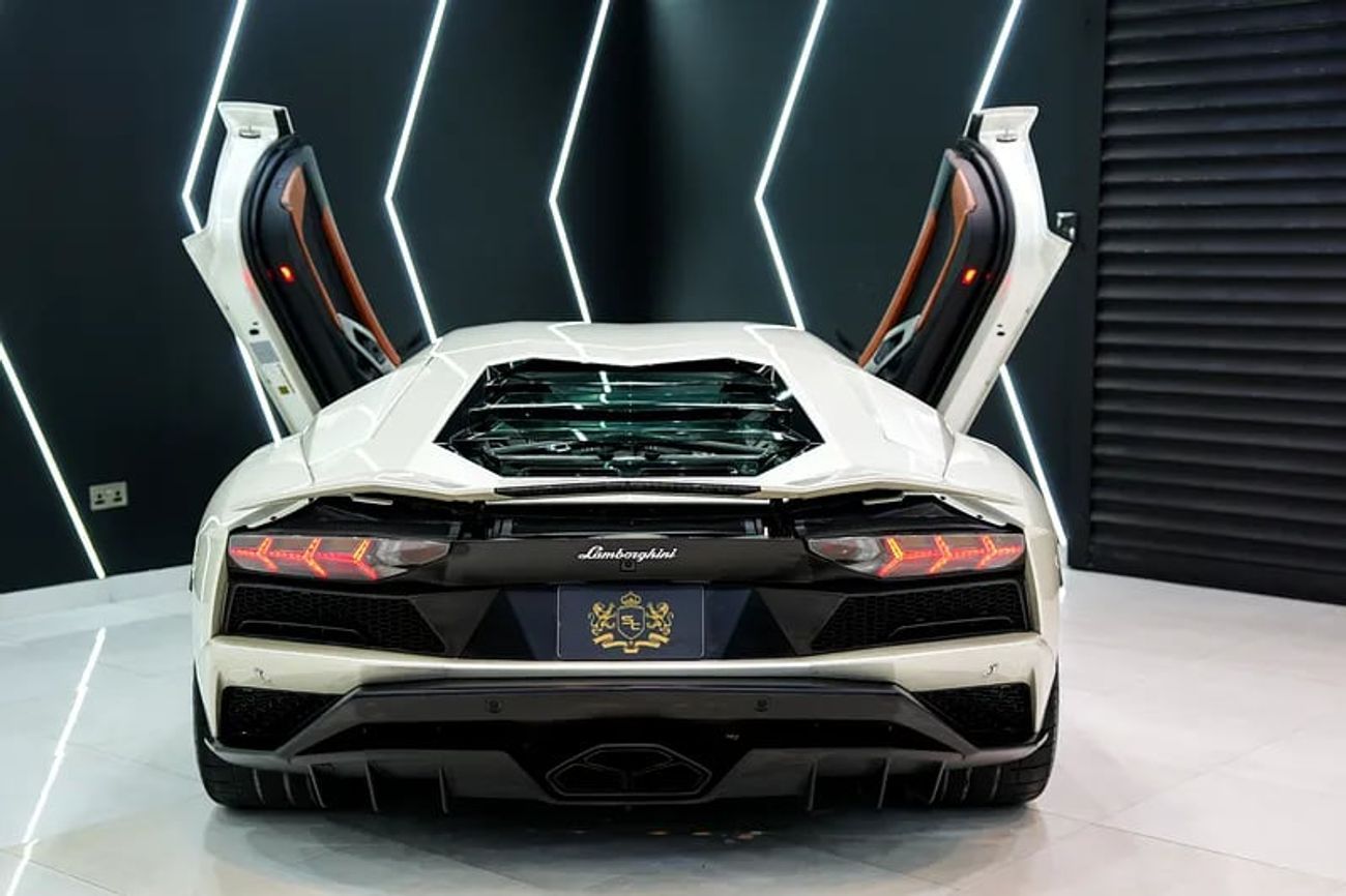 لامبورغيني أفينتادور S Coupe