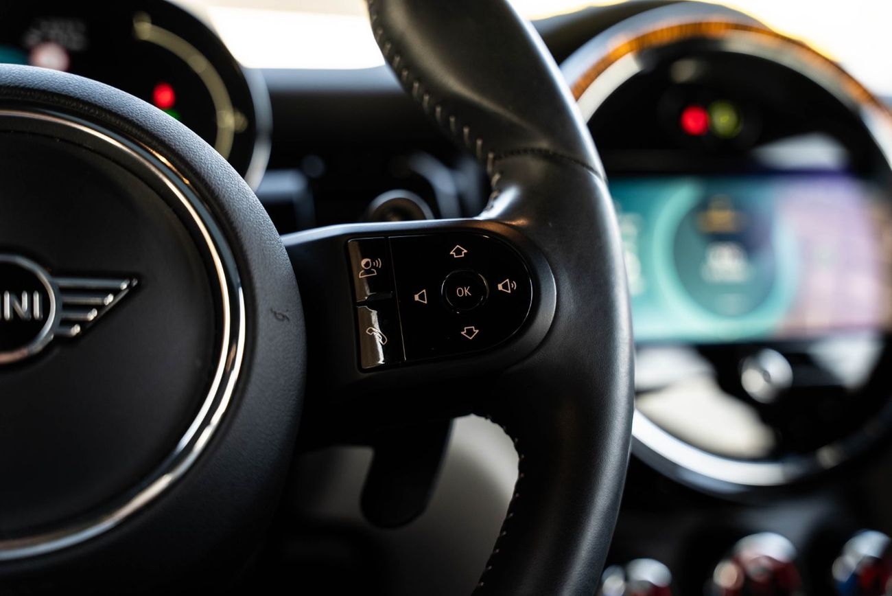 ميني كوبر إس 2023 Agency Warranty Full Service History GCC 2.0L Turbo 4 Cylinders Low Mileage