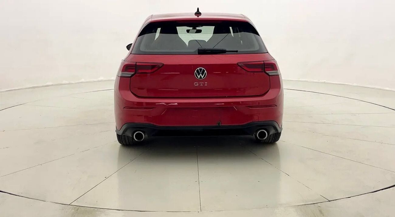 فولكس واجن جولف GTI