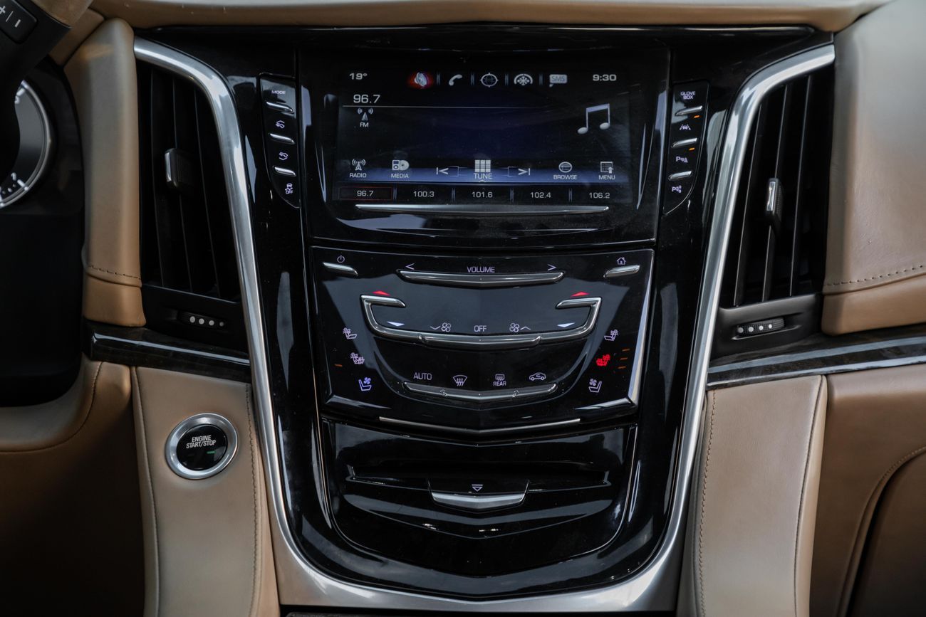 Cadillac Escalade Escalade Platinum ESV | 3,134 P.M | 0% Downpayment | Platinum ESV | Warranty