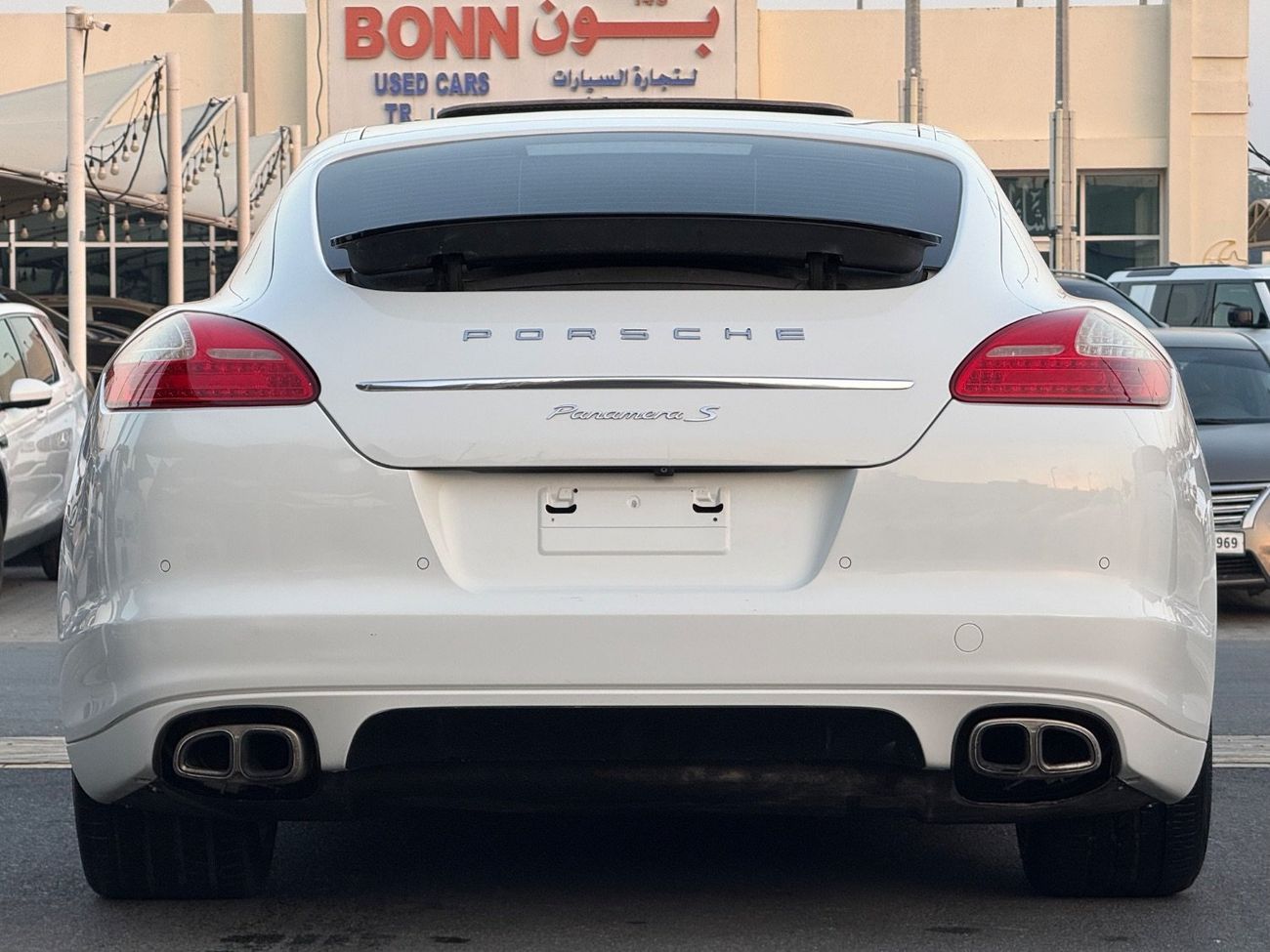 Porsche Panamera 4S 4.8L