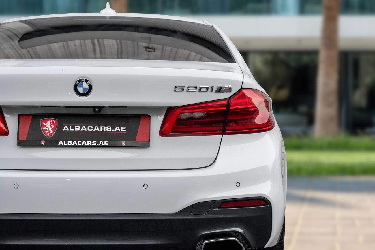 بي أم دبليو 520i 520i M-Kit | 2,145 P.M | 0% Downpayment | Full BMW Service History!