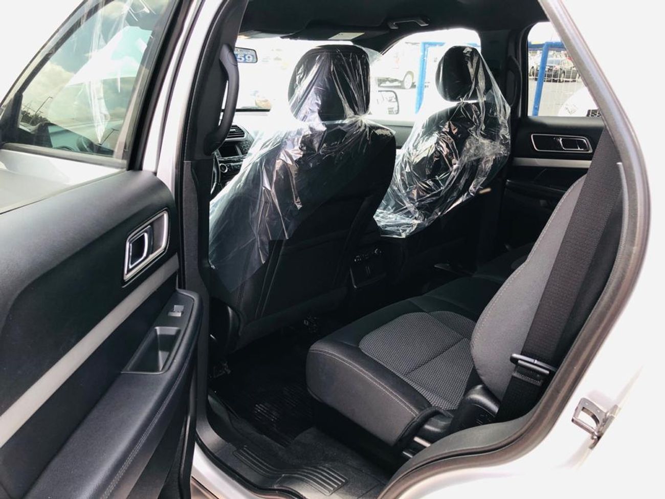 Ford Explorer XLT, 6 CYLINDERS, POWER SEATS, PUSH START, REAR CAMERA, AMAZING CONDITION-LOT-604