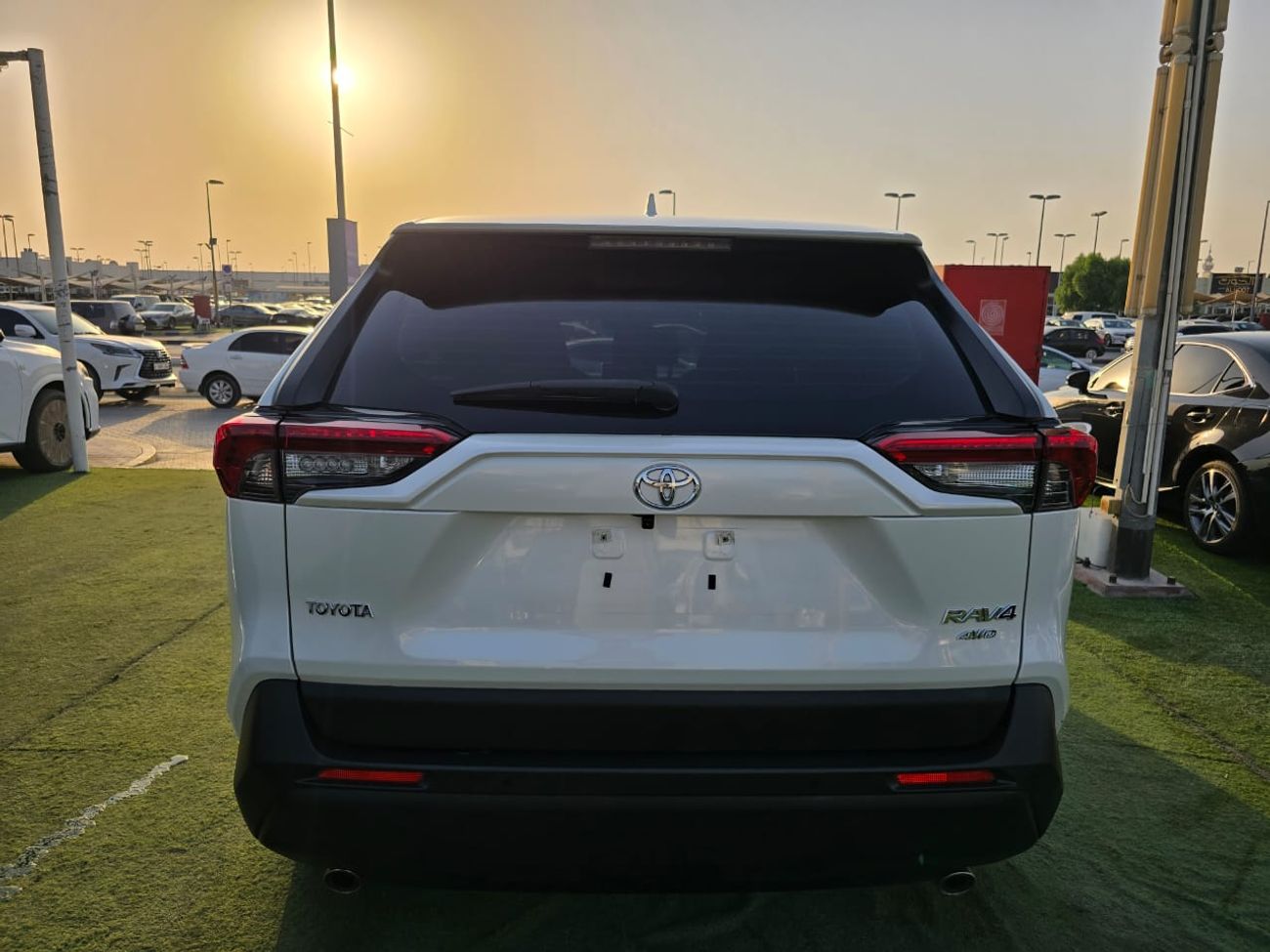 تويوتا راف ٤ EXR 2.5L (203 HP) 4WD TOYOTA RAV4 2020 4X4 GCC 4 CYLINDER ENGINE 2.5L clean car without accident wit