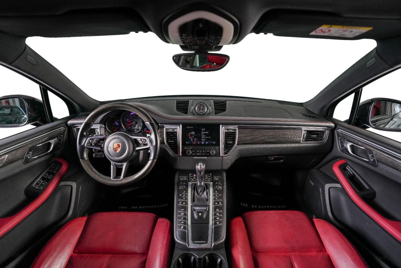 Porsche Macan GTS 3.0L (360 HP) Red Brake Calipers- GCC- Full Porsche Service history