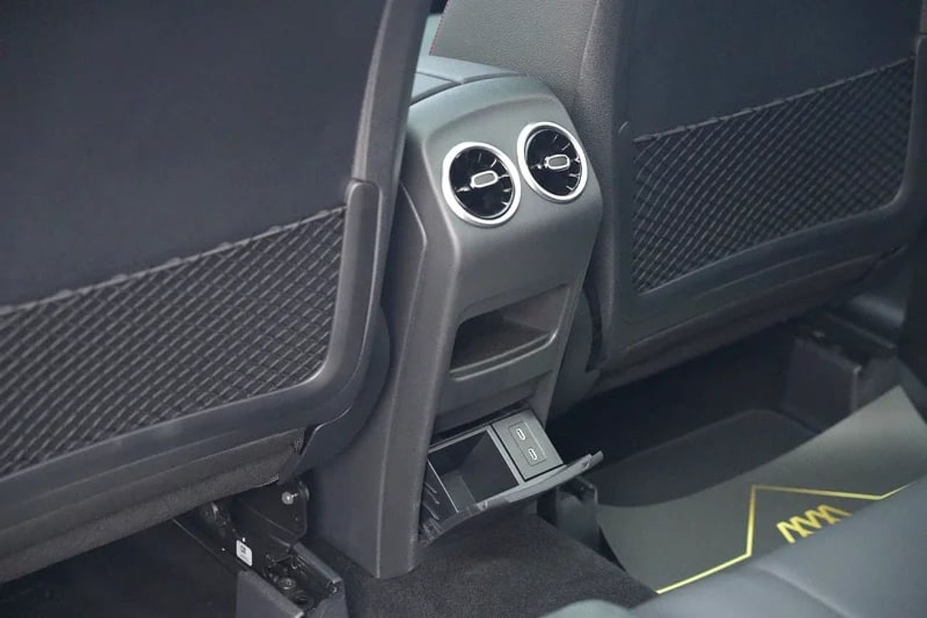 Mercedes-Benz GLB Summer Offer | 200 SUV | GCC 0km | Agency Warrany