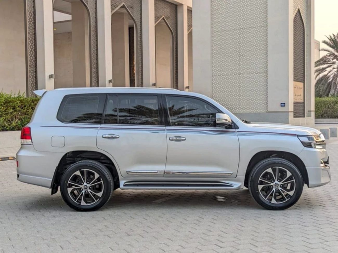 تويوتا لاند كروزر Toyota land cruiser GXR V6 LHD