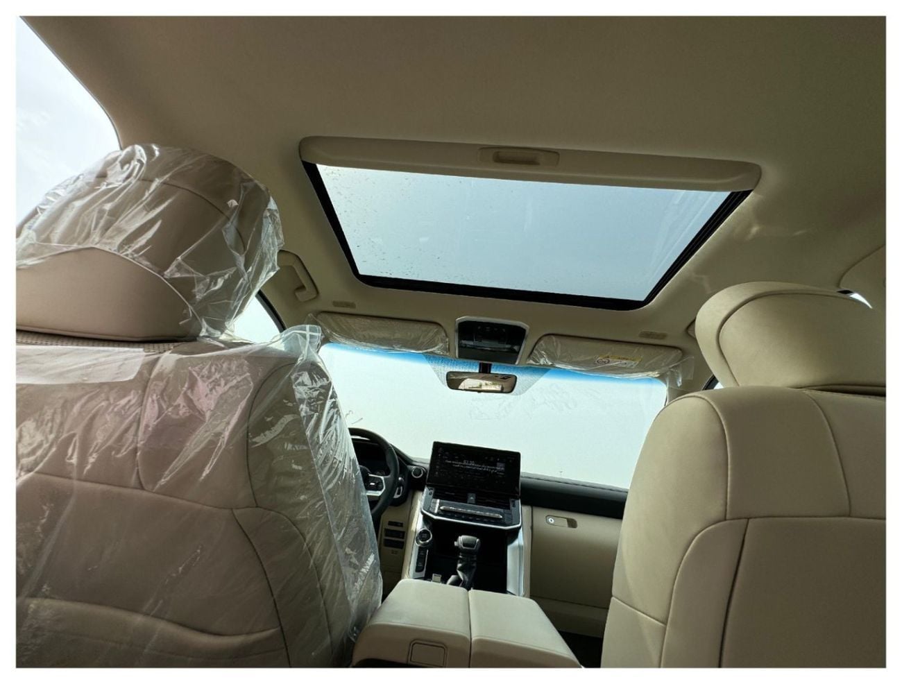 Toyota Land Cruiser GXR 4.0L FULL OPTION WITH SUNROOF AND COOLING BOX