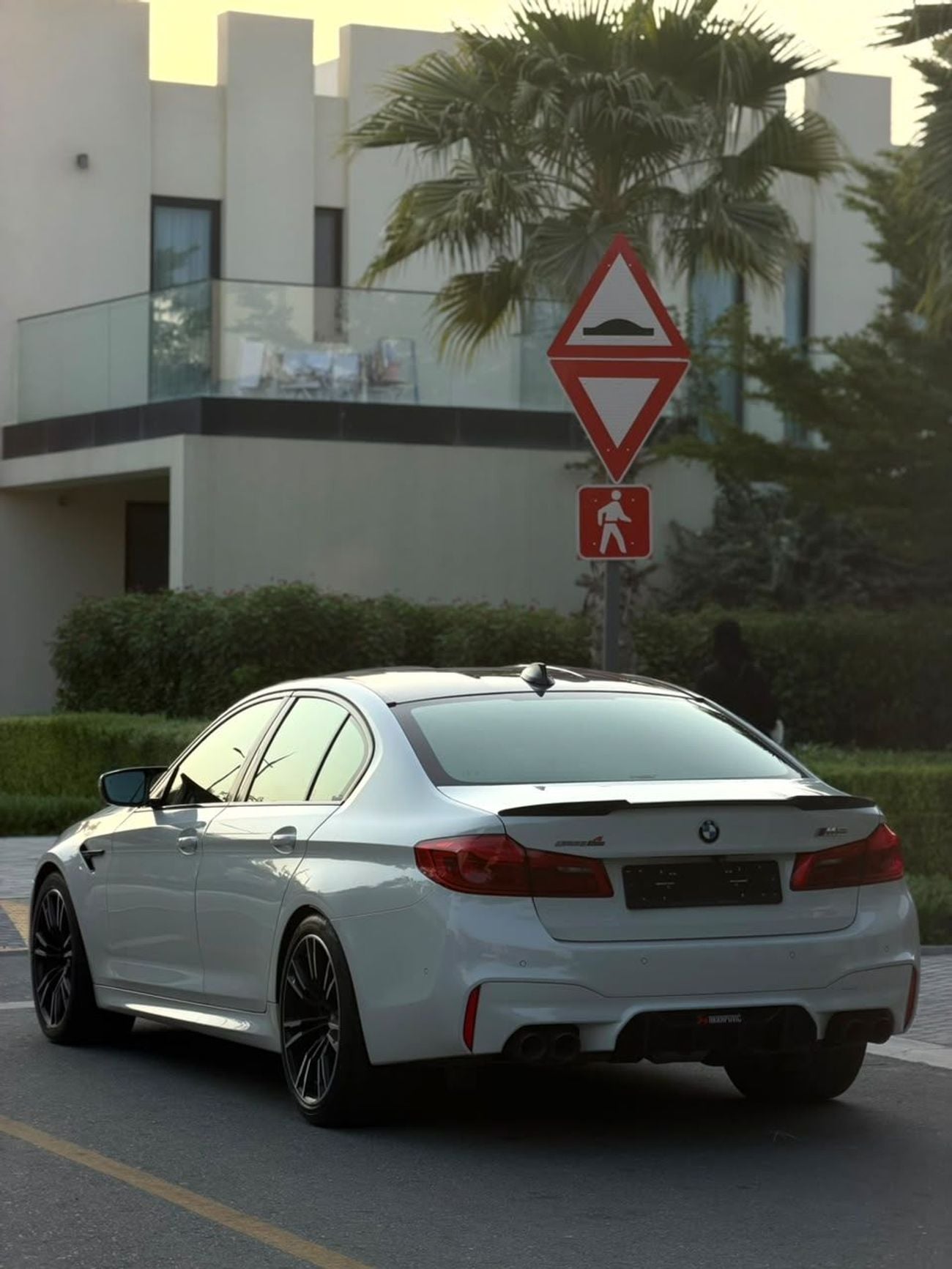 BMW M5 STANDARD 4.4L