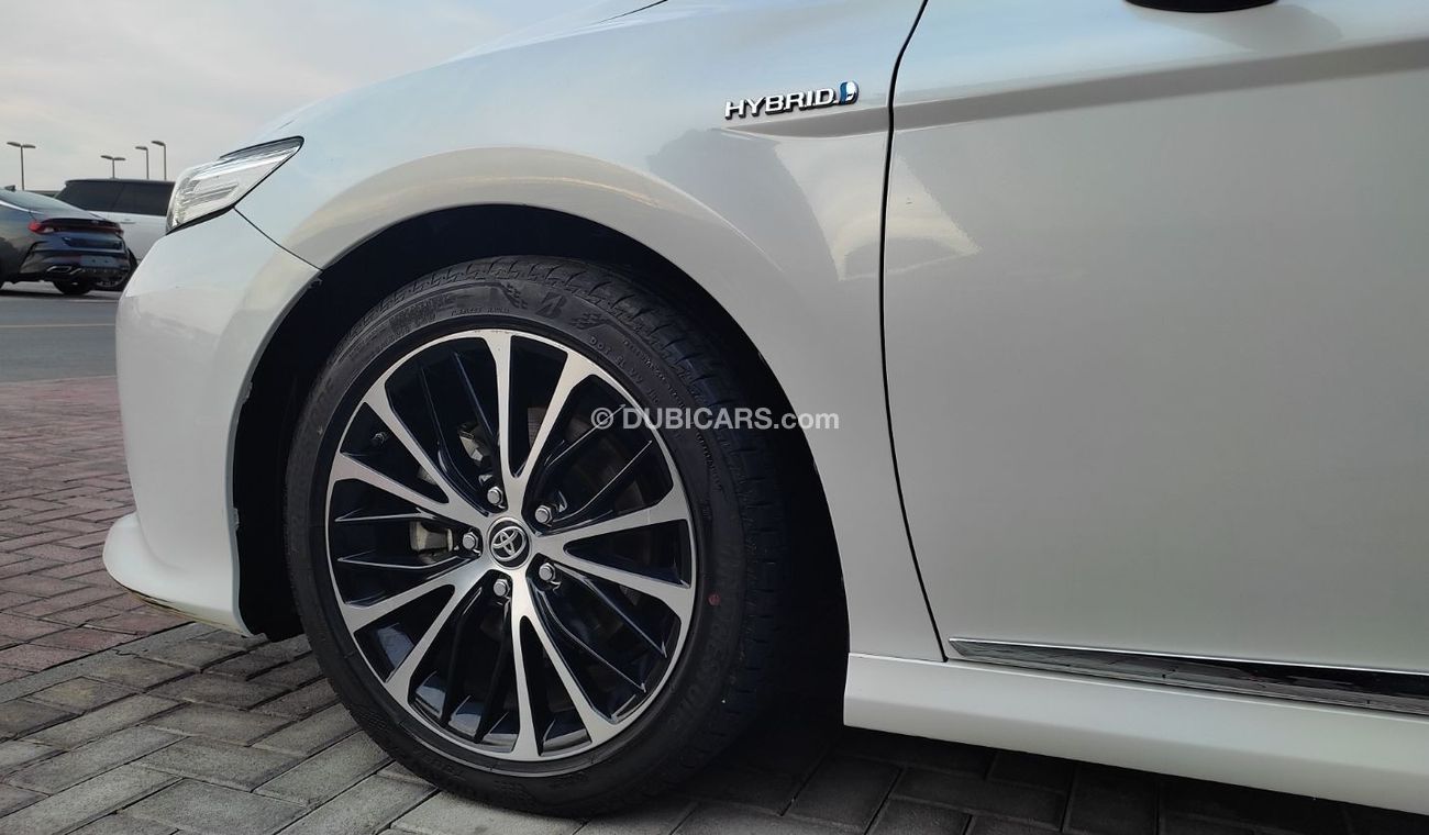 Toyota Camry GCC Full options, Hybrid, 2.5L,