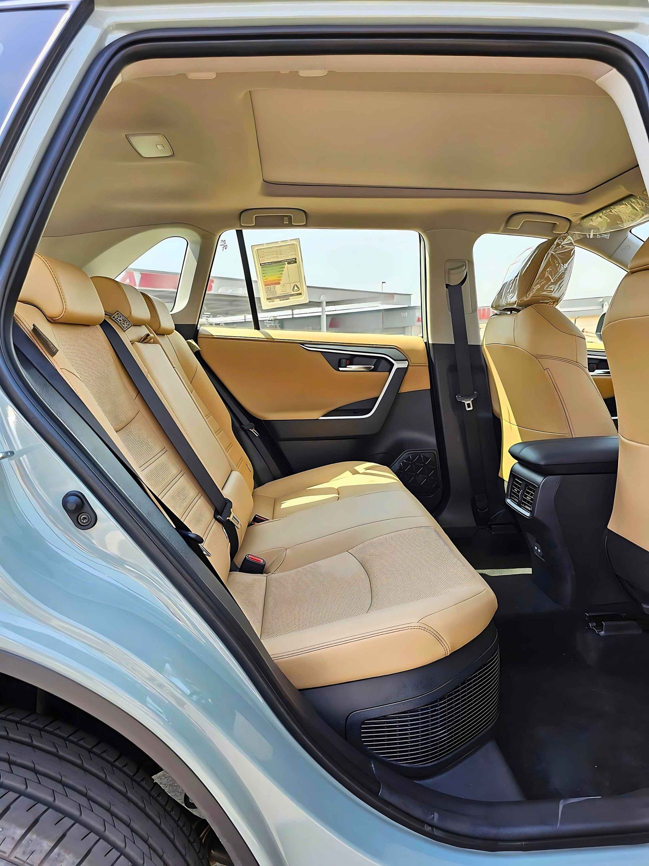 Toyota RAV4 Hybrid / 2.5L V4 / Driver Power Seat / Full Option With Panoramic Roof (CODE # 67999)